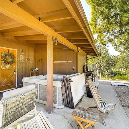 Peaceful Strawberry Cabin Fire Pit And Hot Tub Pine Exteriér fotografie